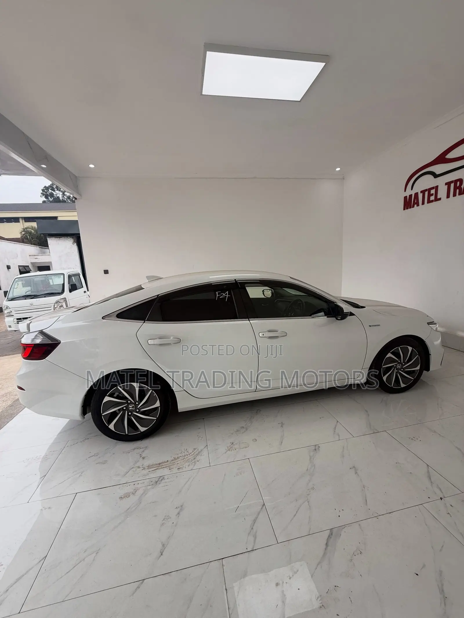 Honda Insight Touring 2019 White