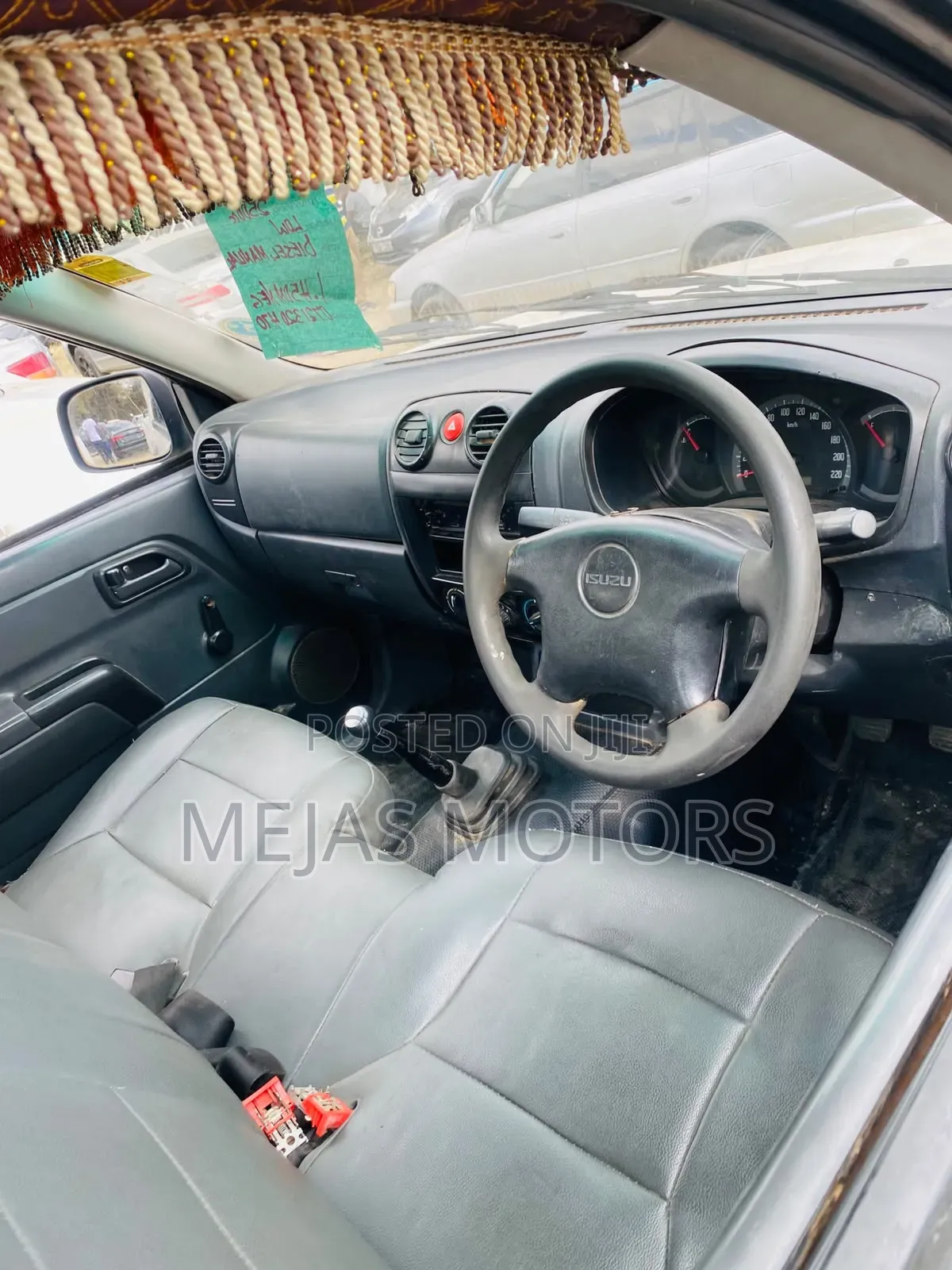 Isuzu D-MAX 2012 White