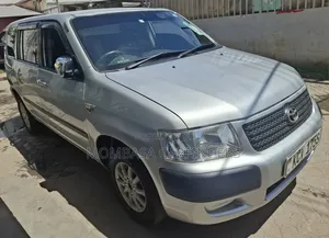 Toyota Succeed 2012 Silver
