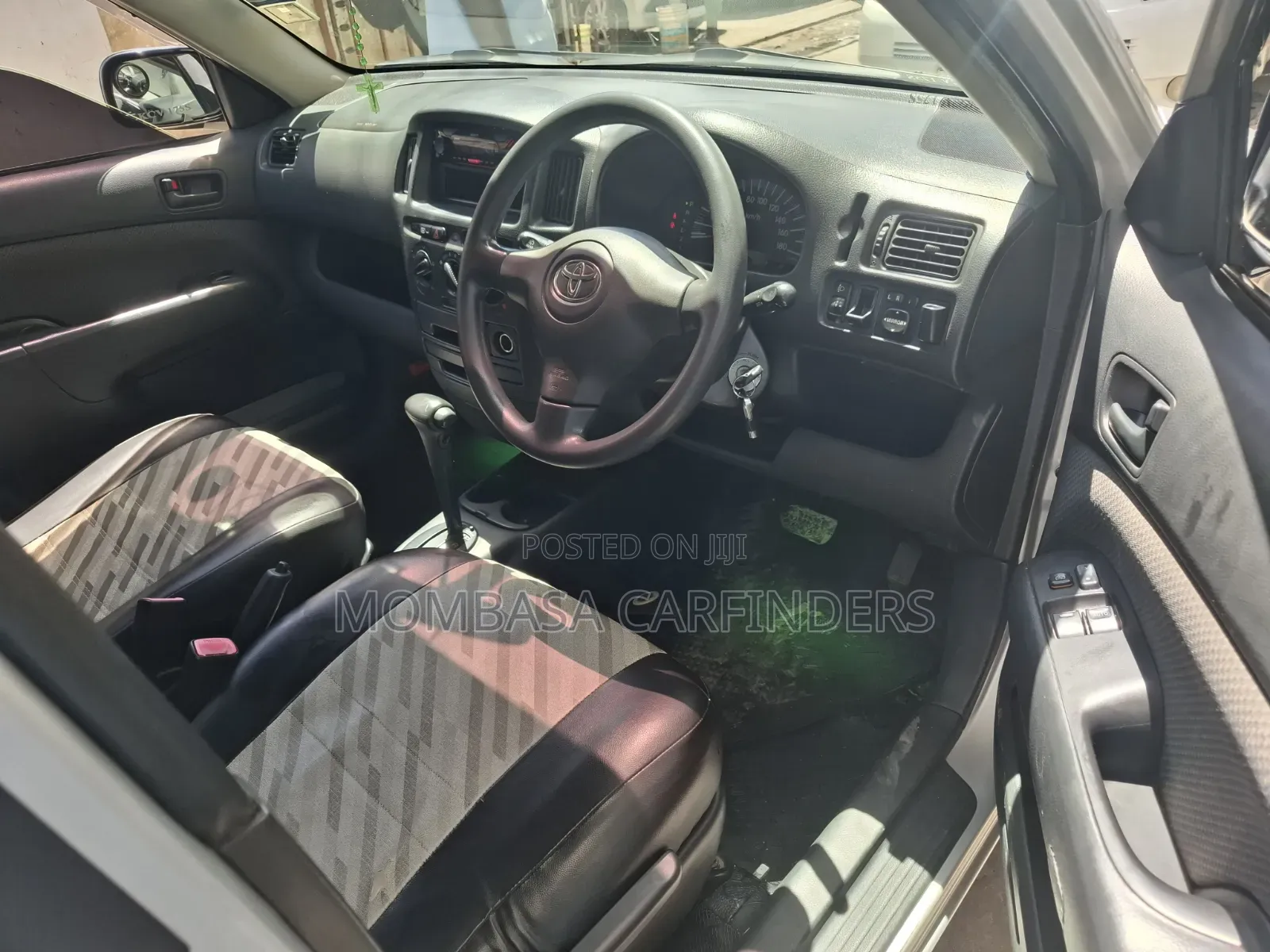 Toyota Succeed 2012 Silver