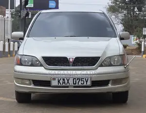 Toyota Vista 2000