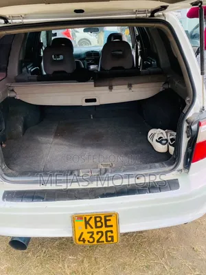 Subaru Forester 2001 White