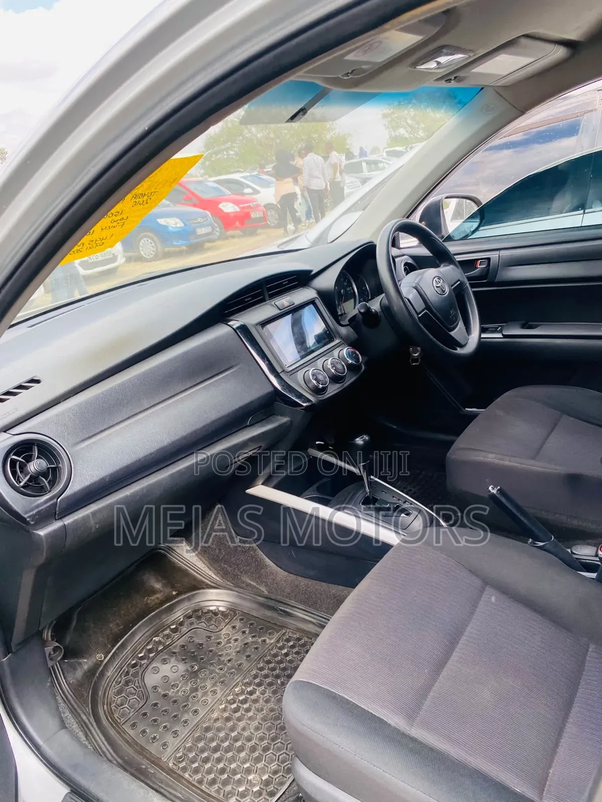 Toyota Corolla Fielder 2017 Silver