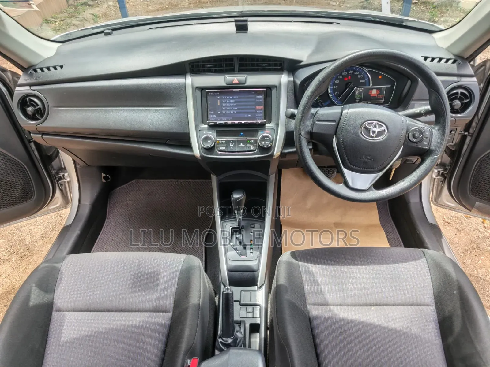 Toyota Corolla Fielder 2020 Silver