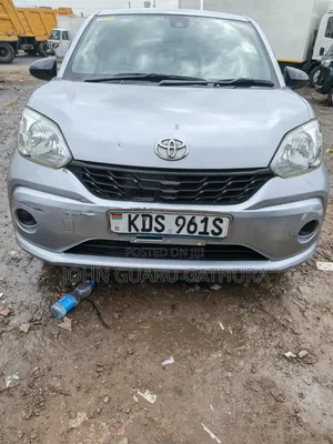 Toyota Passo 2018 Silver