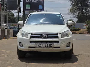 Toyota RAV4 2011 White