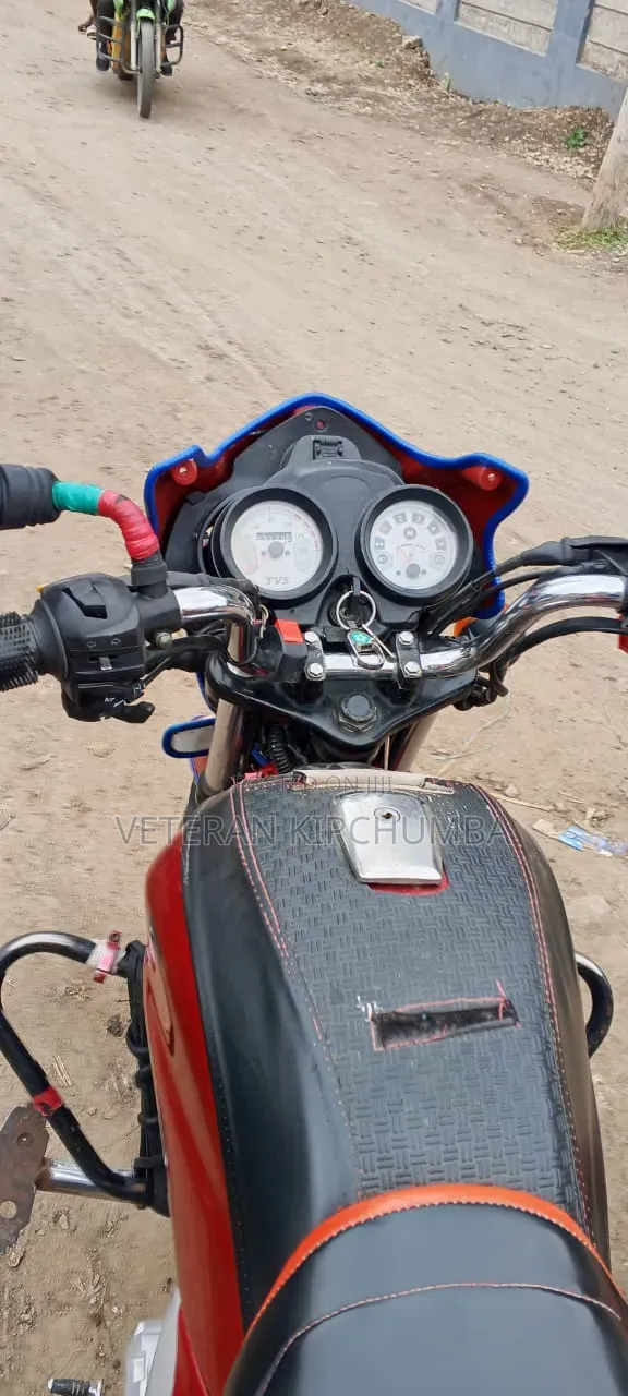 TVS HLX Plus ES 2023 Red