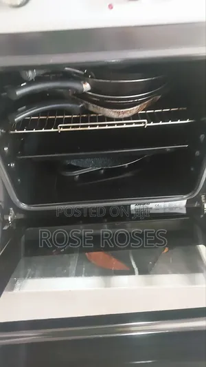 Cooker With Gas Cylinder
