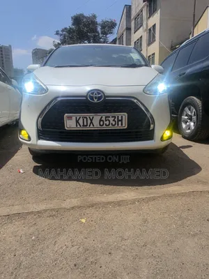 Toyota Sienta 2019 White