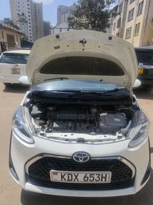 Toyota Sienta 2019 White