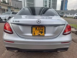 Mercedes-Benz E200 2017 Silver