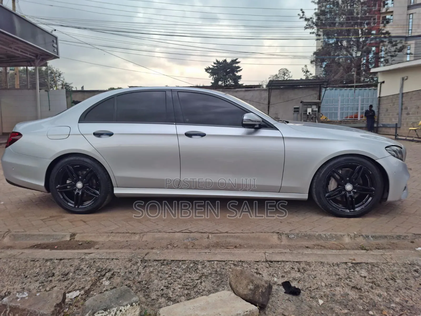 Mercedes-Benz E200 2017 Silver