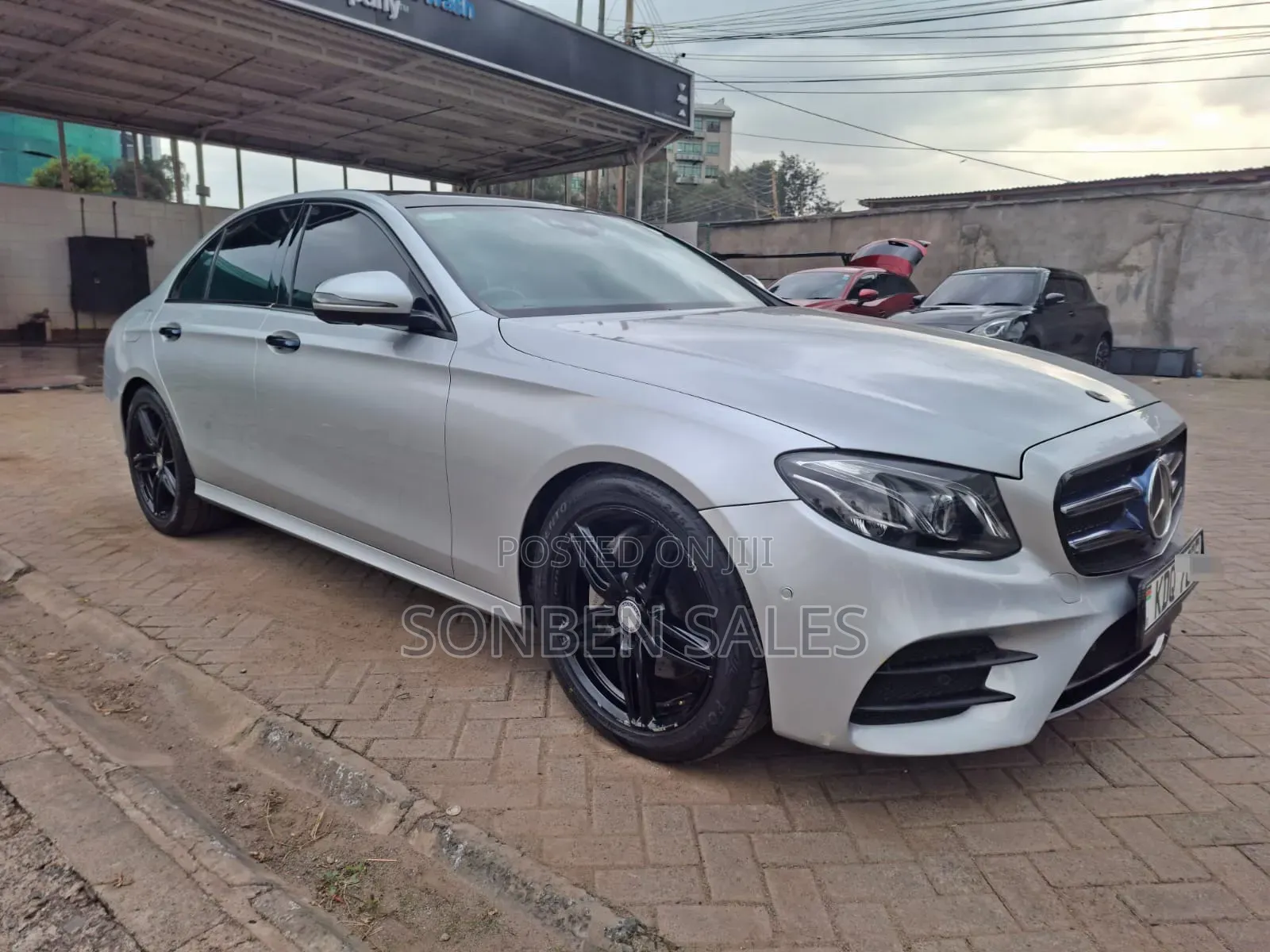 Mercedes-Benz E200 2017 Silver