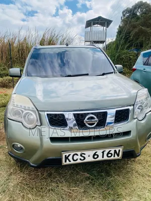 Nissan X-Trail 2011 Green