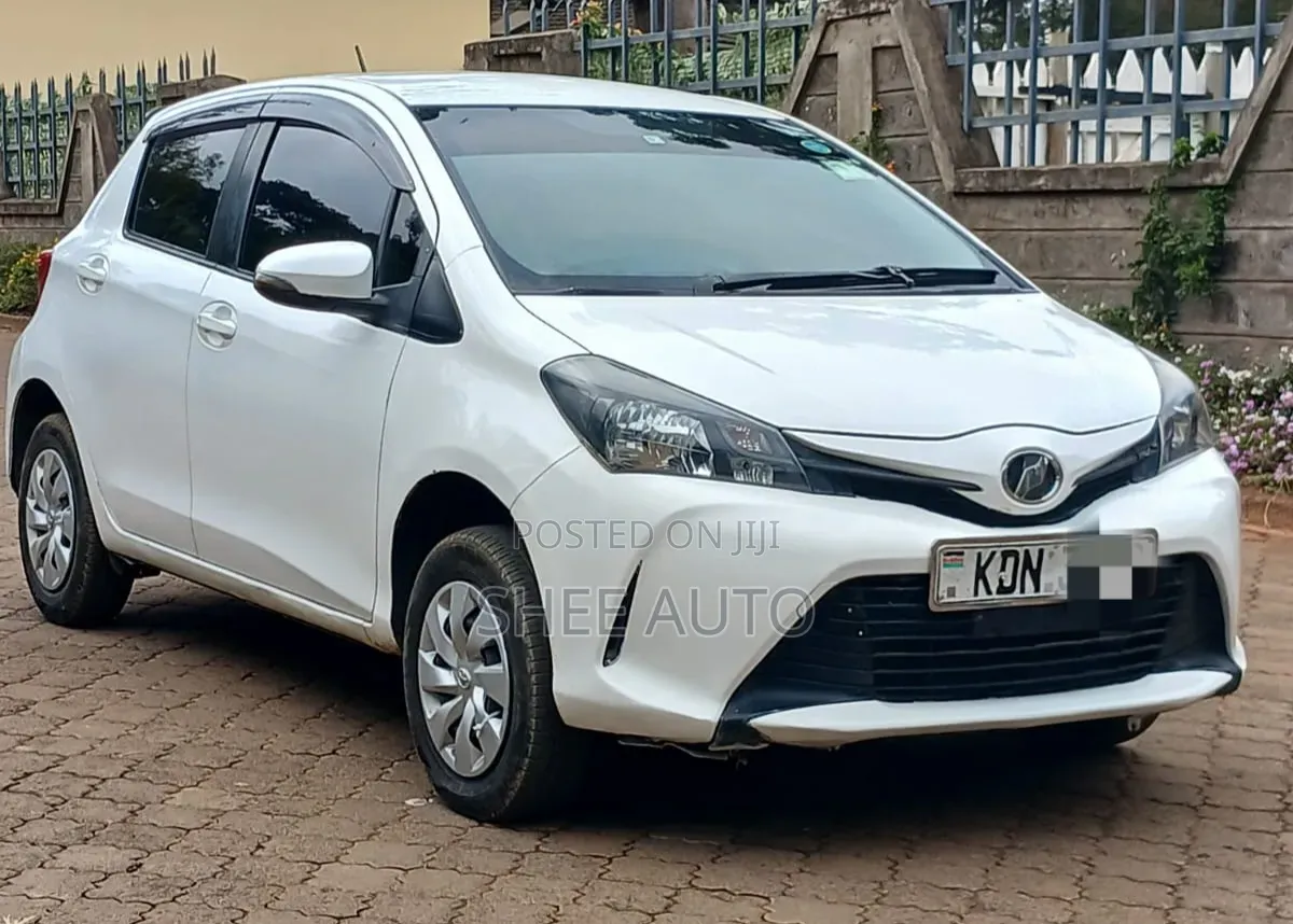 Toyota Vitz 2016 White
