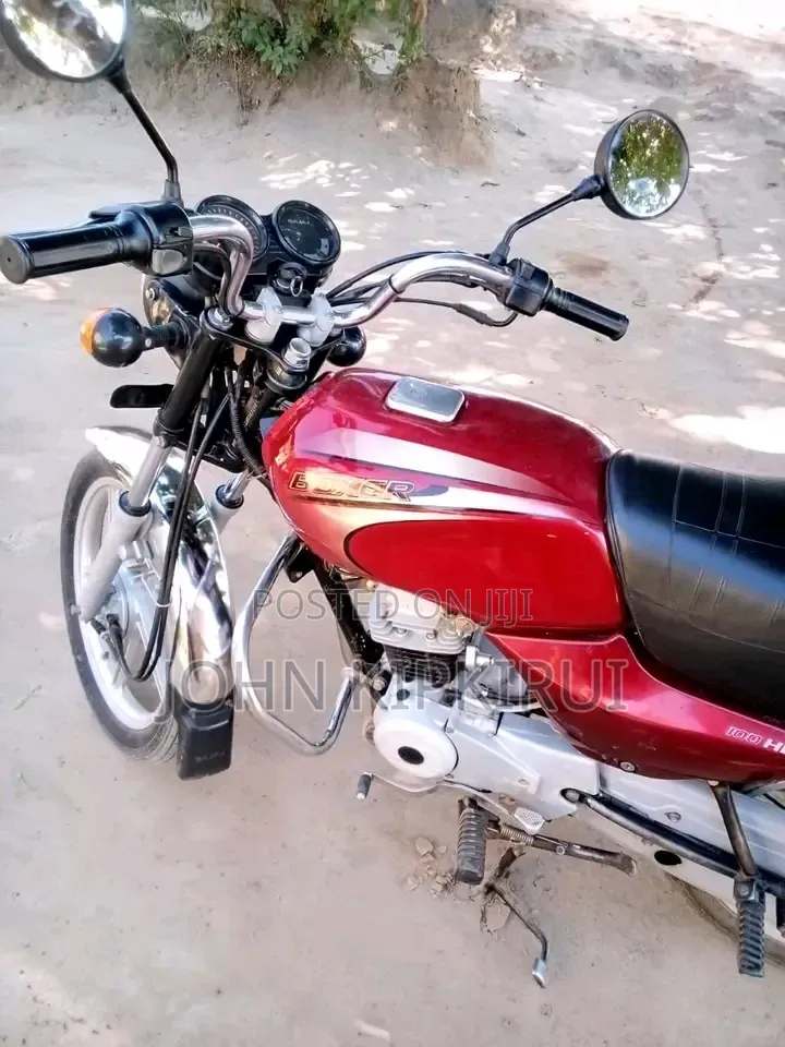 Bajaj Boxer 100 2026 Red