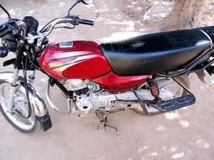 Bajaj Boxer 100 2026 Red
