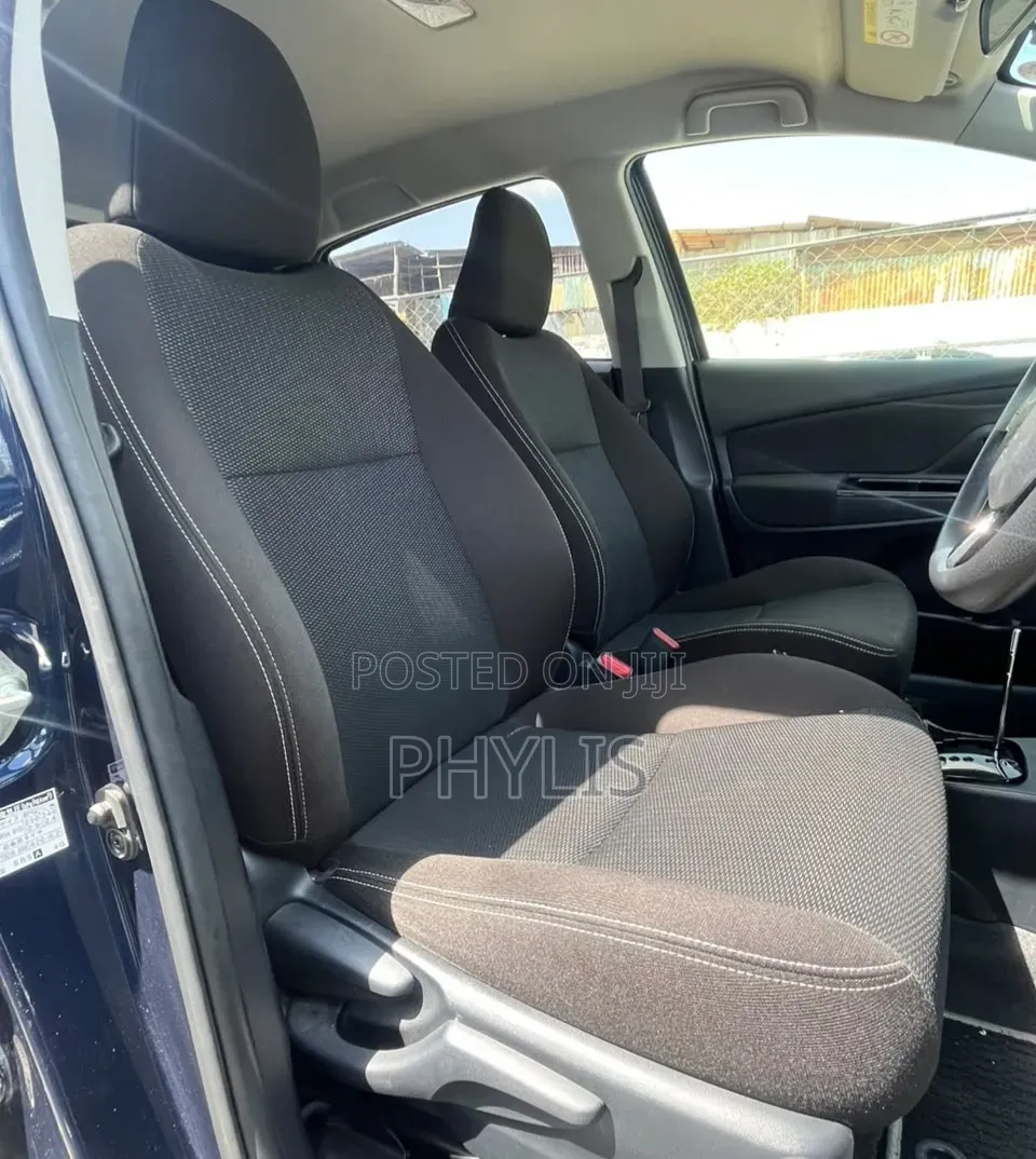 Toyota Vitz 2019 Blue