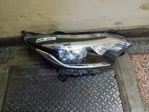 Headlamp Nissan Note Letter D Ichikoh 1934 Non Xenon