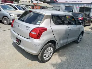 Suzuki Swift 2017 Silver