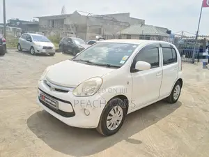 Toyota Passo 2016 White