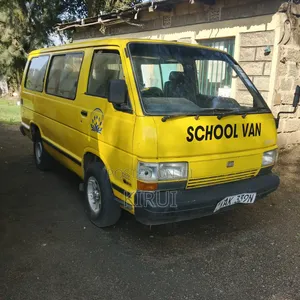 Toyota HiAce 2000 Yellow