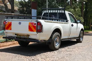 Isuzu D-MAX 2006 White