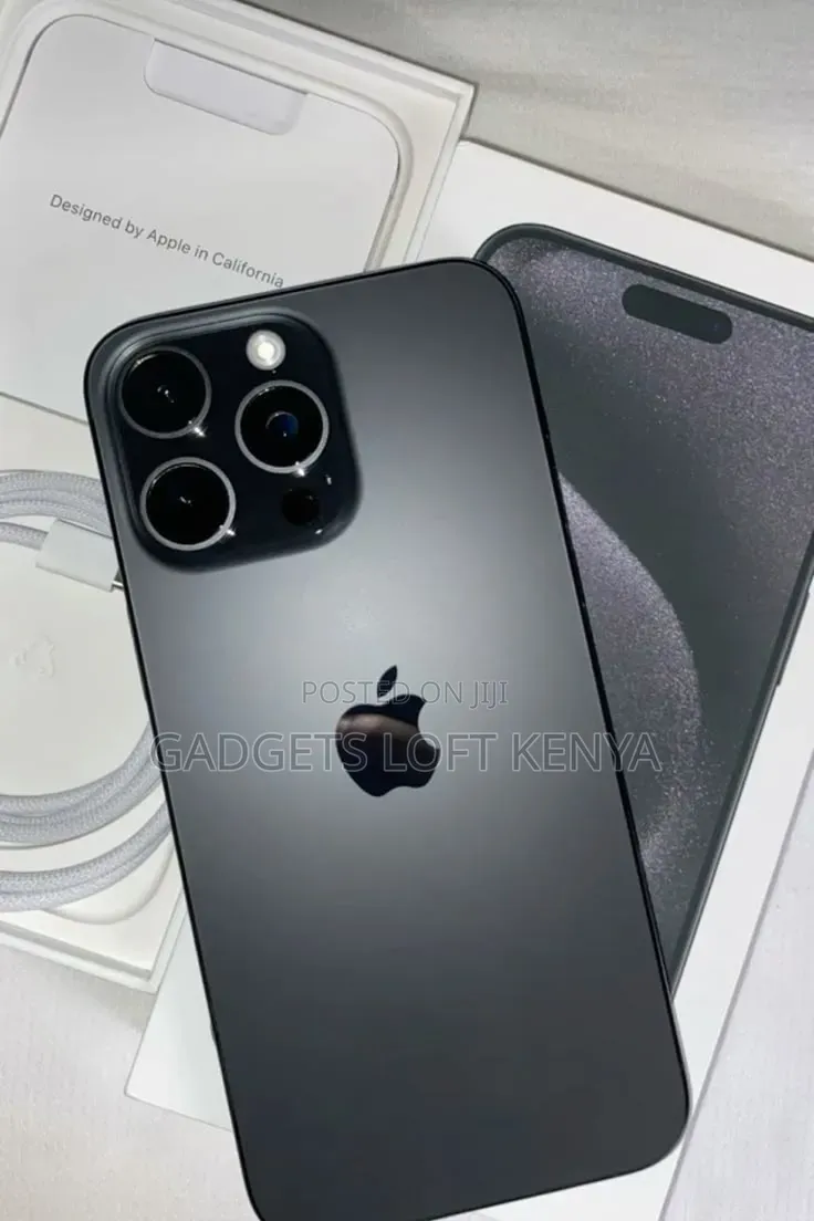 New Apple iPhone 15 Pro Max 256 GB Black