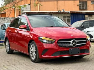 Mercedes-Benz B-Class 2019 Red