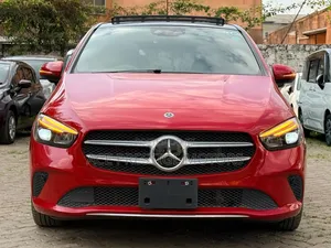 Mercedes-Benz B-Class 2019 Red