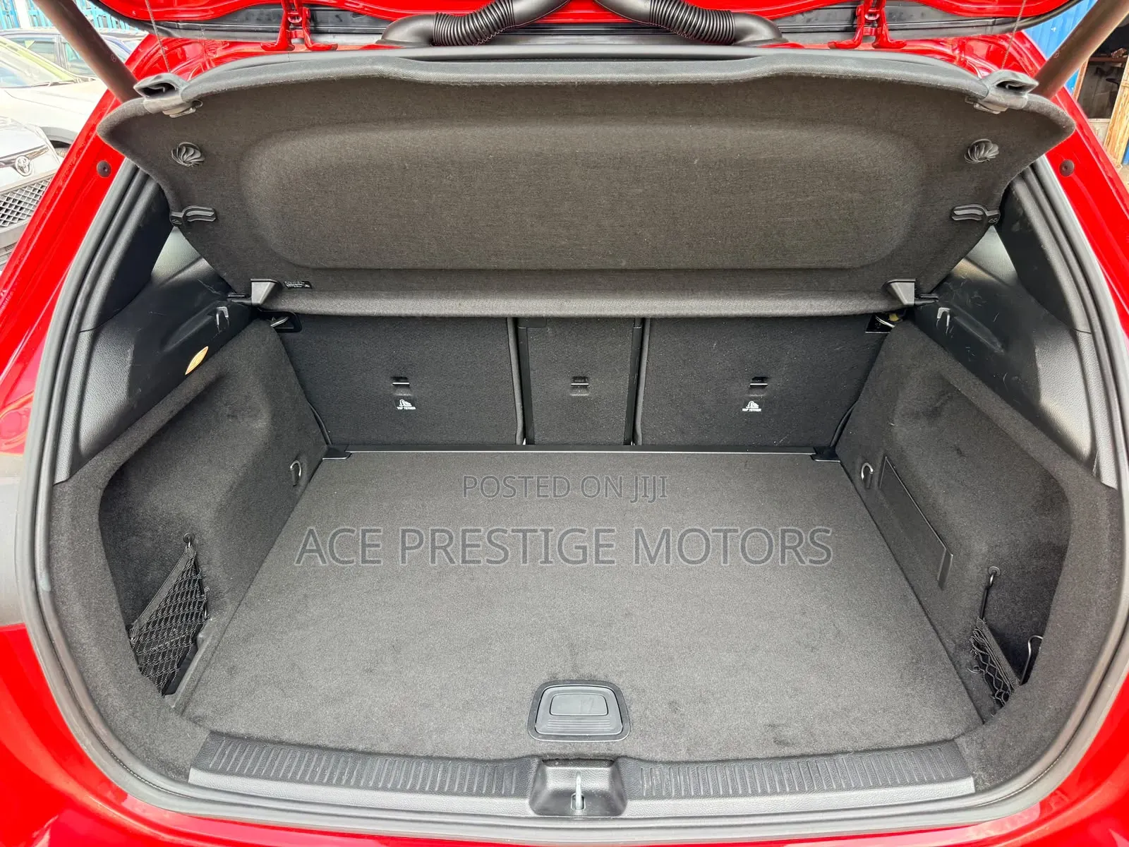 Mercedes-Benz B-Class 2019 Red