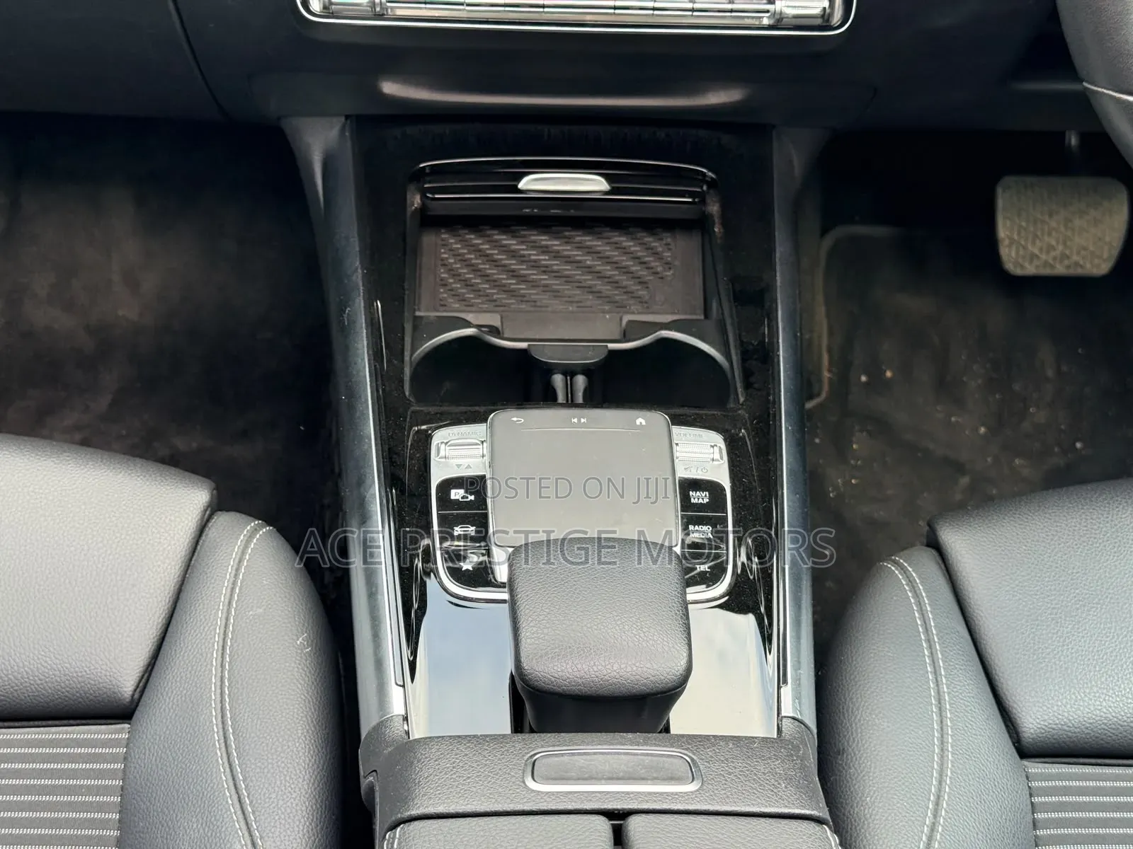 Mercedes-Benz B-Class 2019 Red
