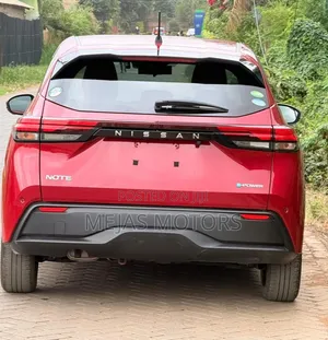 Nissan Note 1.2 Hybrid 2021 Red
