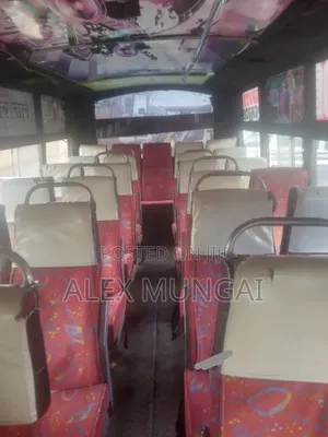 Isuzu Executive Bus 2007 Blue