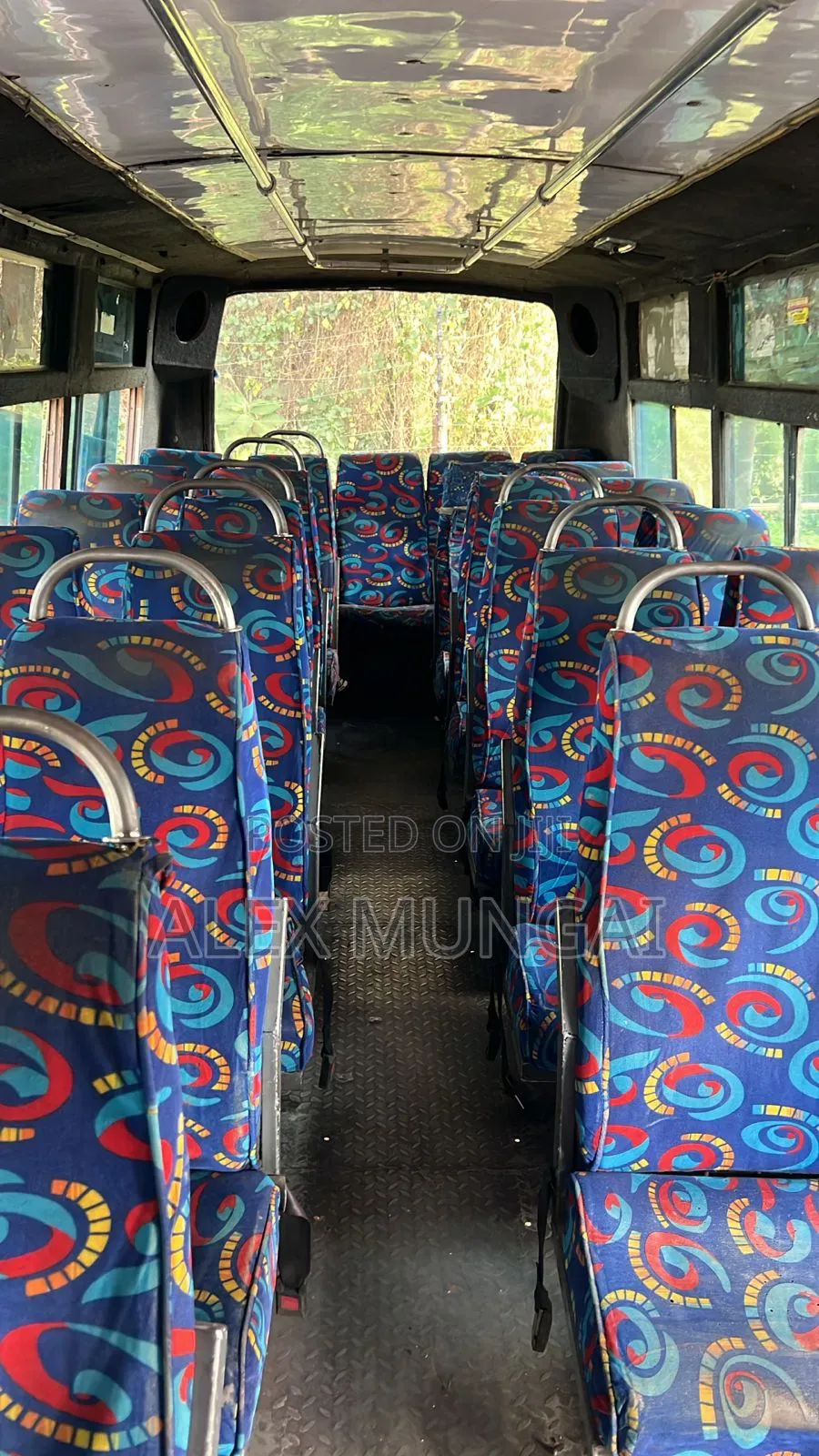 Isuzu Executive Bus 2007 Blue