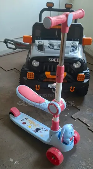 2-in-1 Adjustable Kids Scooter- Foldable/Removable Seat,Music, Lights