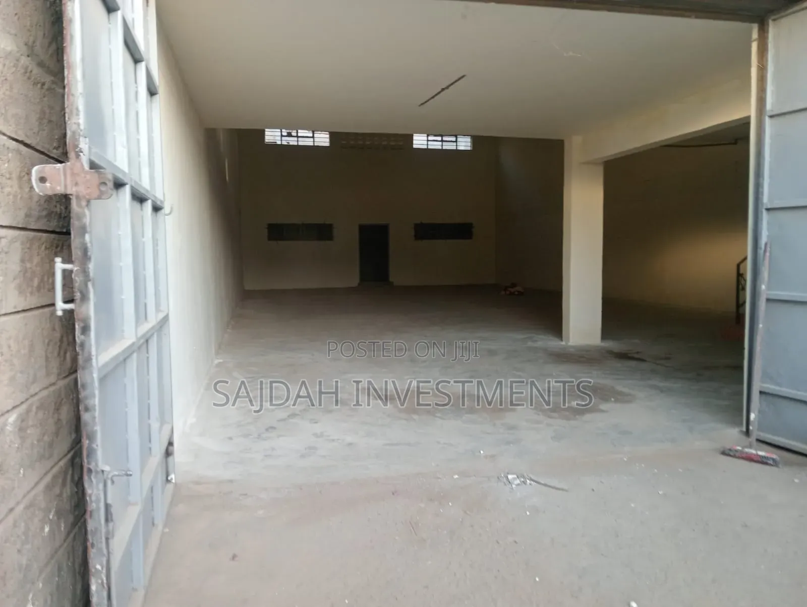 Spacious Go Down to Let