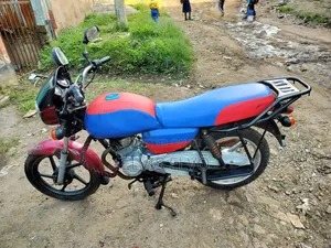 Bajaj Boxer 150 UG 2017 Red