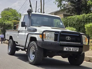 Toyota Land Cruiser 2008 White