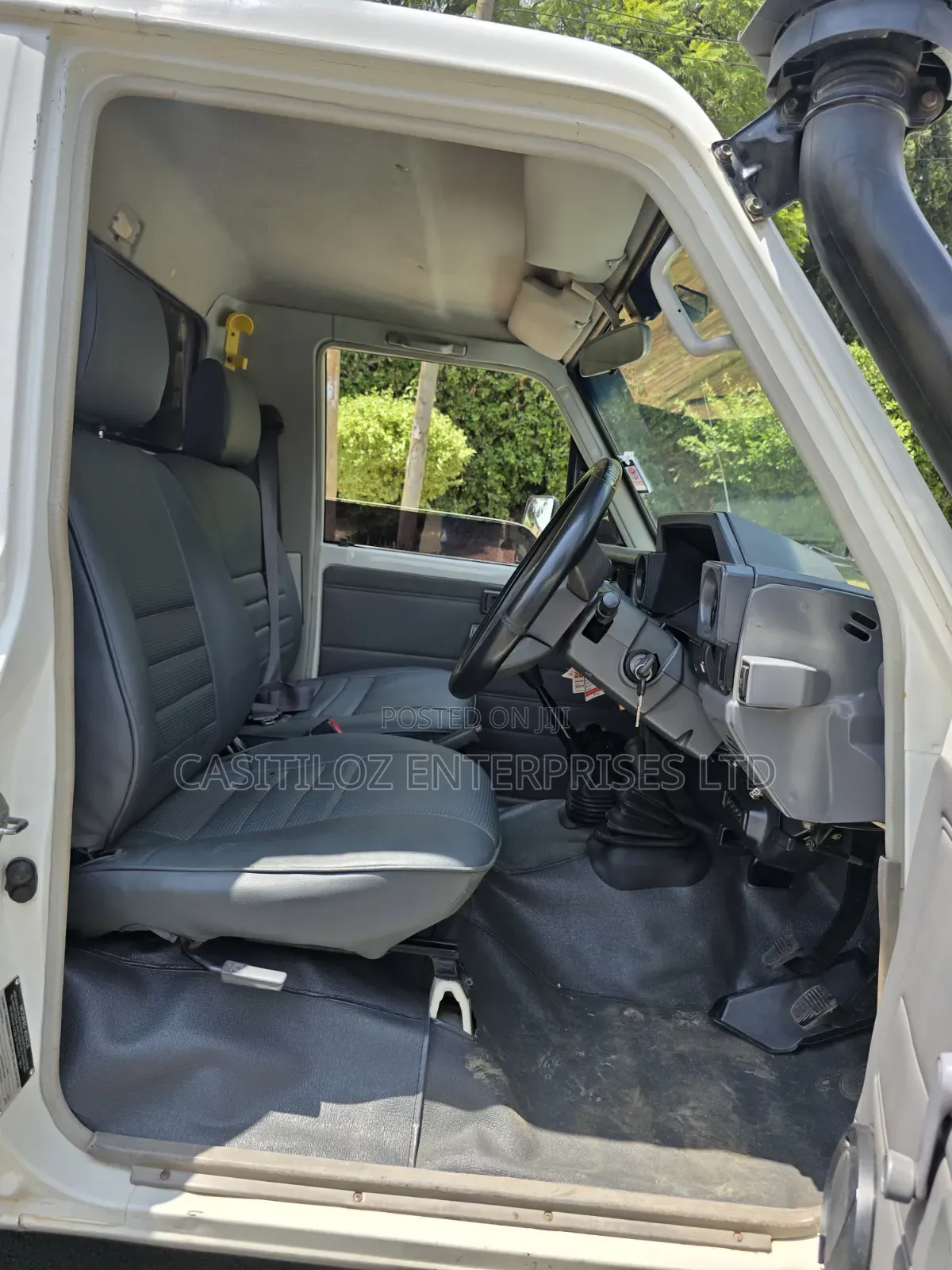 Toyota Land Cruiser 2008 White
