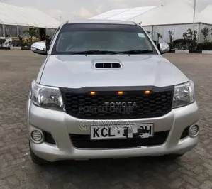 Toyota Hilux 2011 Beige
