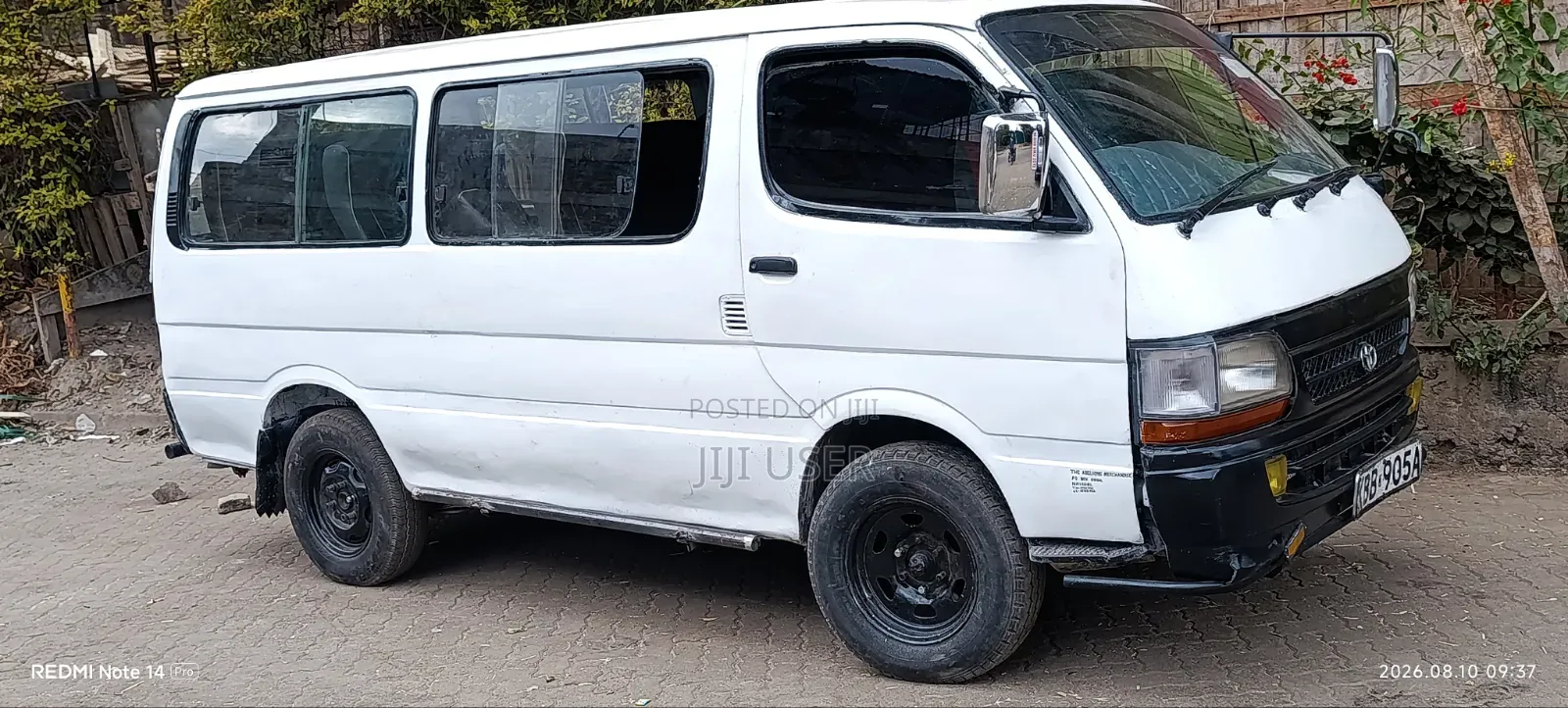 Toyota HiAce 2012 White