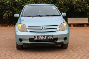 Toyota IST 2003 Blue