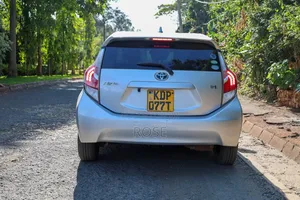 Toyota Aqua 2016 Silver