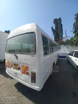 Nissan Civilian 1993 White