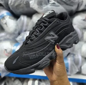 New Balance 1000 Black Cat Sneakers