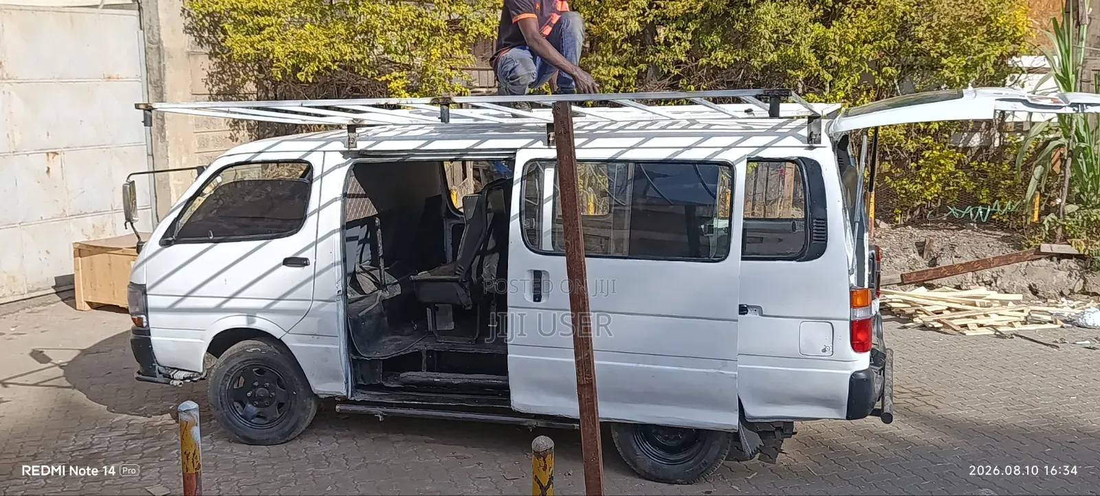 Toyota HiAce 2012 White