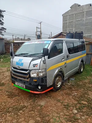Toyota HiAce 2010 Silver