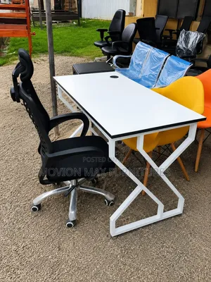 Innovate White Metallic Frame Office Table
