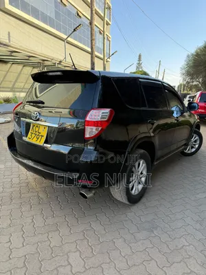 Toyota Vanguard 2011 Black